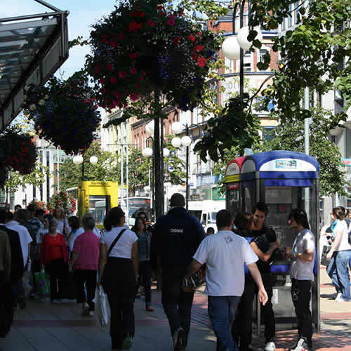 ‘Rosier’ outlook as warm weather boosts sales and footfall