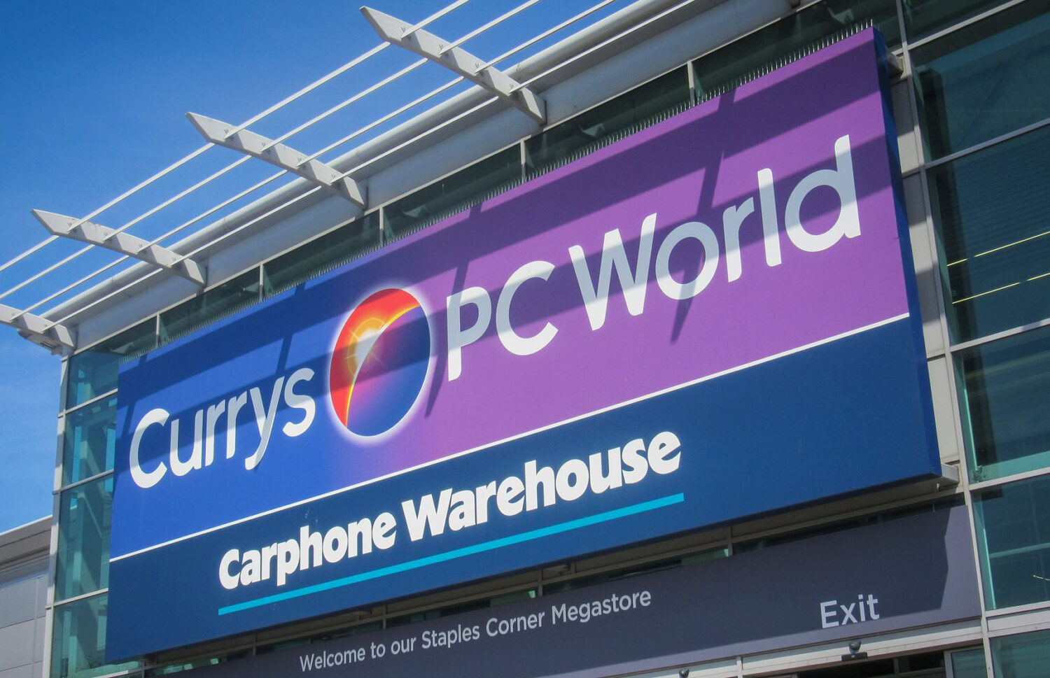 Online boom for Dixons Carphone sees annual sales hit £10.3bn