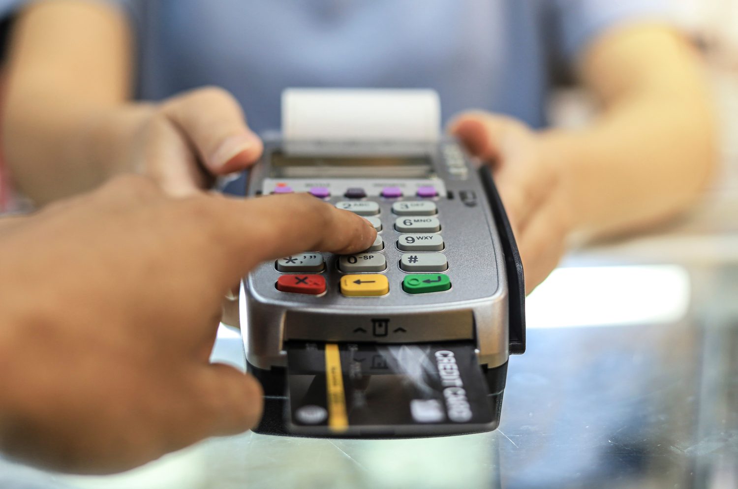 Consumer confidence helps to lift August retail sales