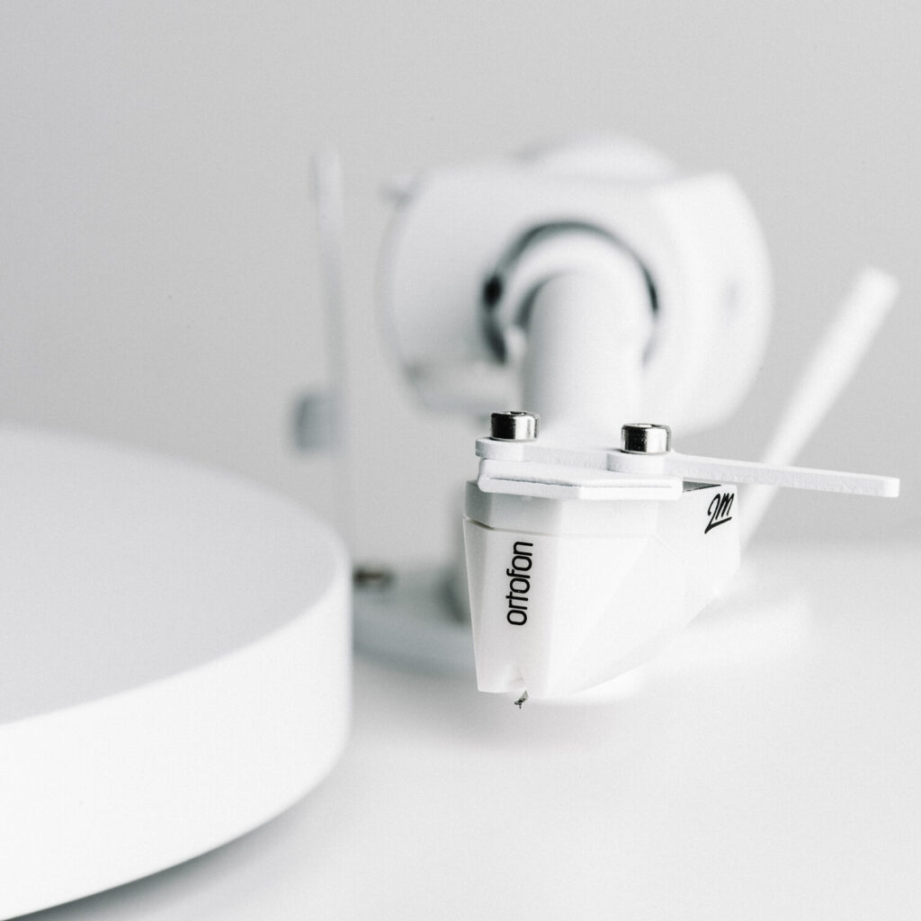 ProJect All White Turntable 2