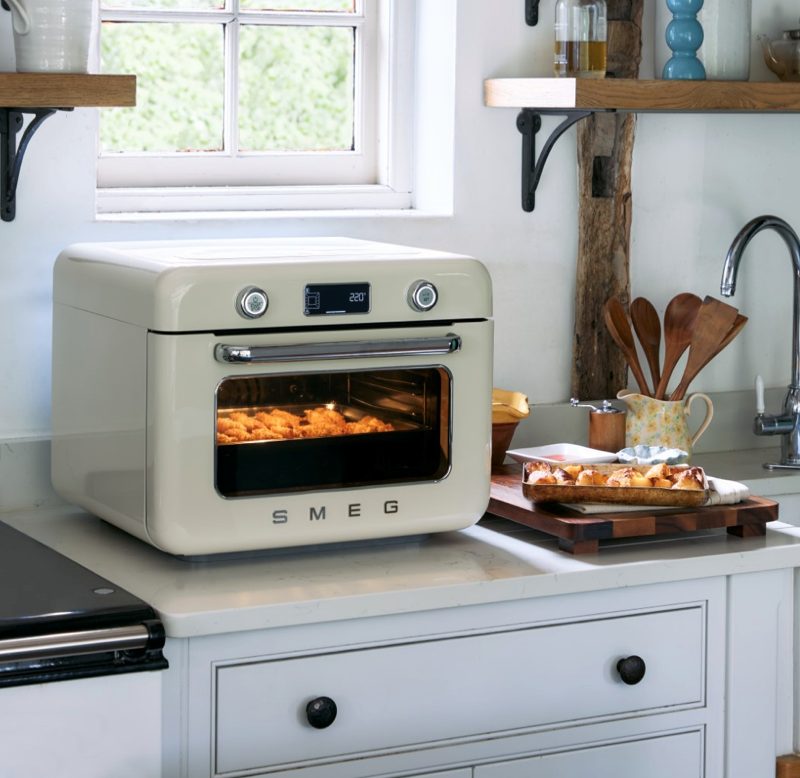 Smeg launches 10-in-1 Multifunction Countertop Oven