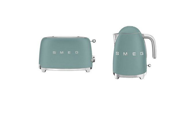 Smeg unveils its Emerald Green KLF03 Kettle and TSF01 Toaster